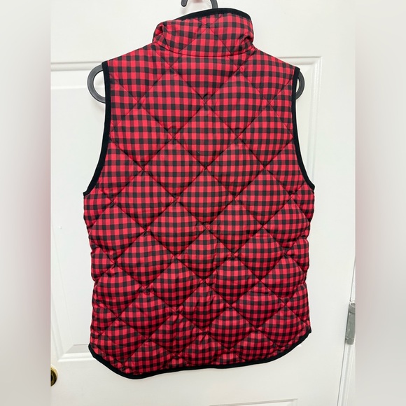 J.Crew Womens Buffalo Check Down Puffer Vest Size XS Red/Black Full-Zip - Picture 6 of 6
